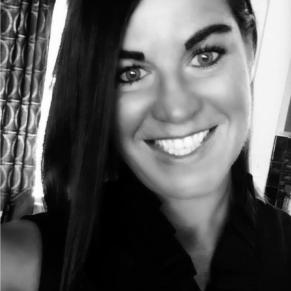 Meet your Posher, Adrienne